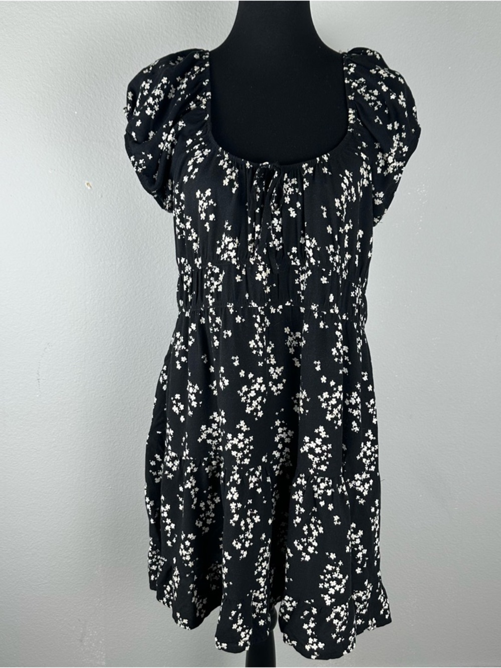 No Comment Floral Print Mini Dress Black White Short Sleeve Size Womens Medium